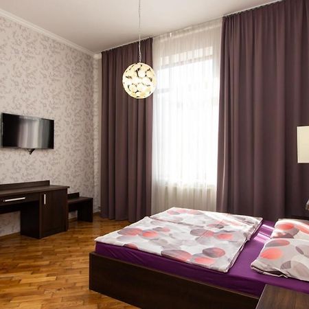 Апартаменти В Центрі Міста Ivano-Frankivsk Exteriör bild